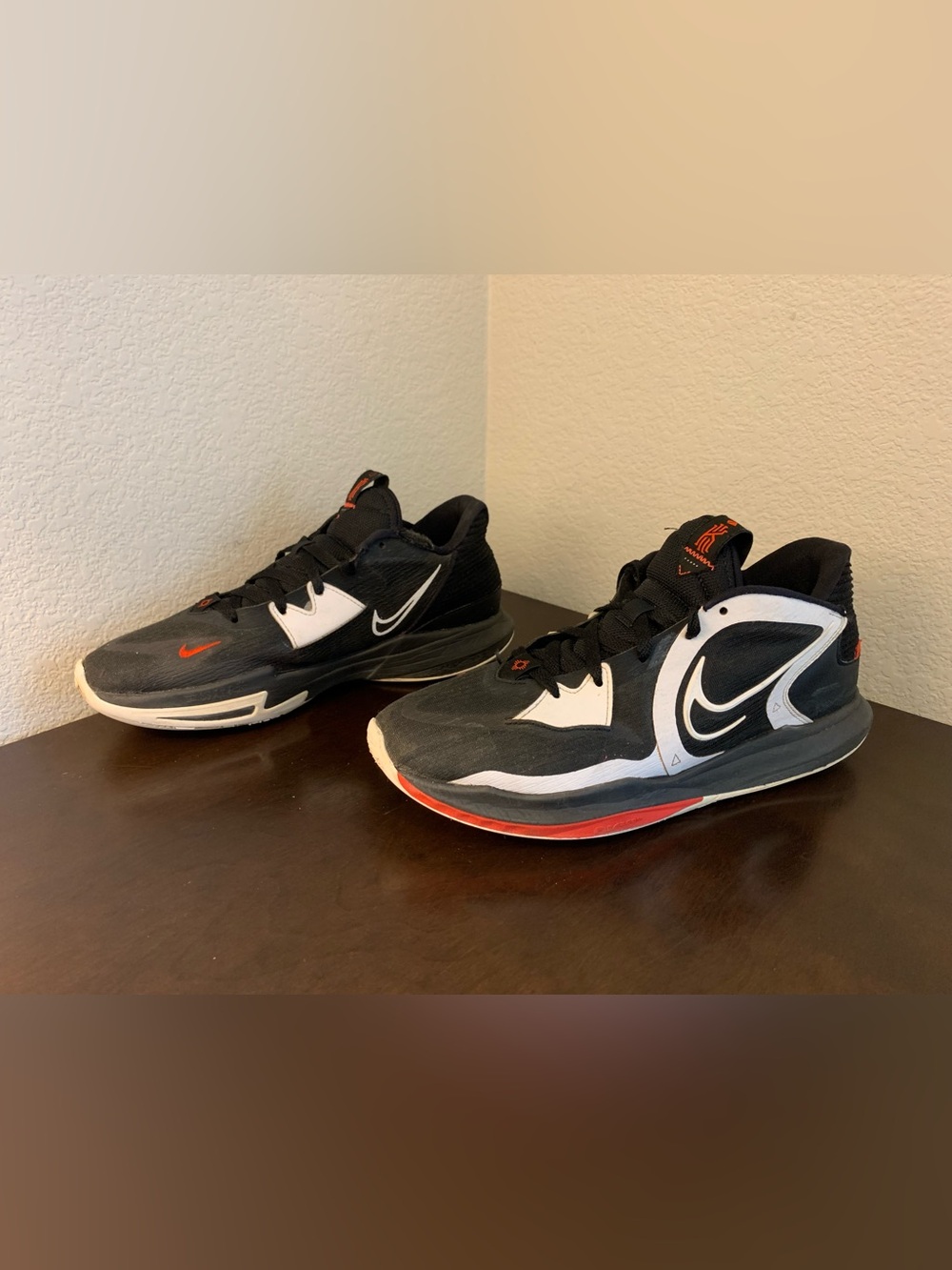 Nike Kyrie low 5 bred dominoes shoes Sneakers Men's Size 12 Beaters